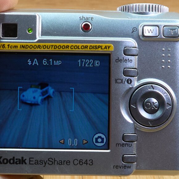 Kodak EasyShare C643 6.1MP 3X Optical Zoom Digital Camera (silver) - Picture 5 of 8